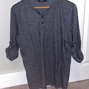 Long sleeve shirt with buttons